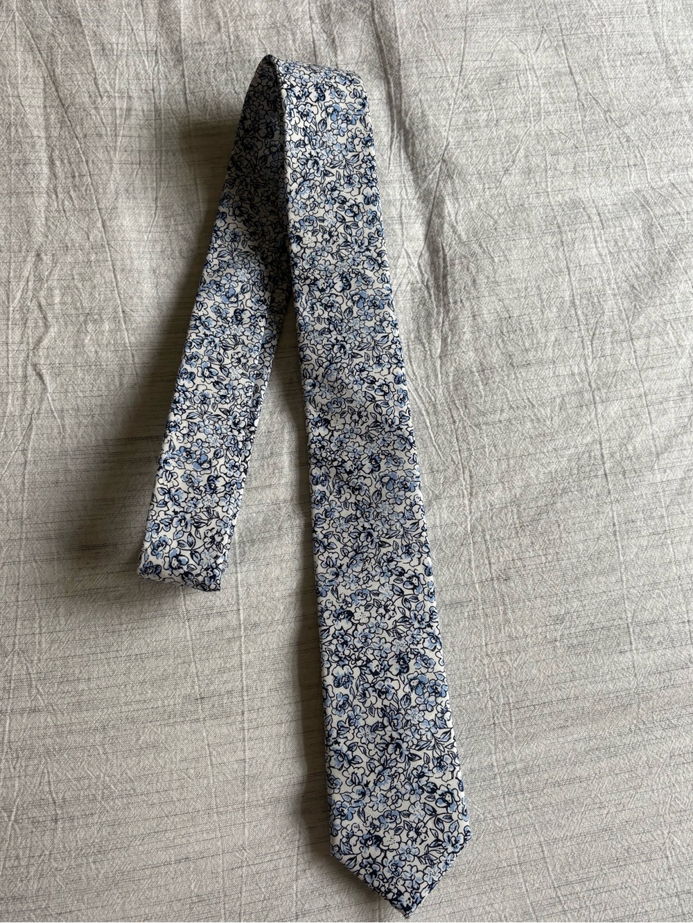 Dazi Powder Cotton Neck Tie Blue White Floral